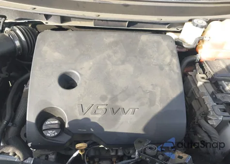 2018 Chevrolet Traverse 3Lt from USA, damaged, VIN 1GNERHKW1JJ100588